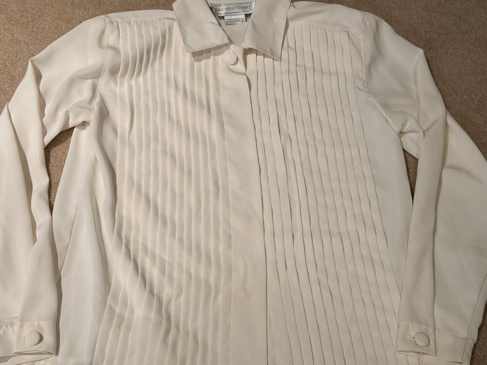 Vintage Michelle Stuart Women's Ivory Pintuck Pleated Long Sleeve Blouse Size 8